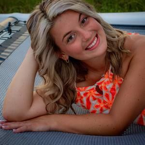 Meet your Posher, Lexi